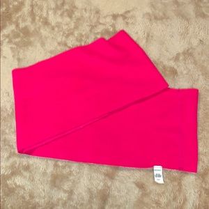 Old Navy hot pink fleece infinity scarf 💁🏼‍♀️
